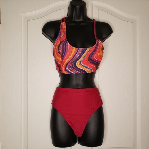 Bikini   - Picture 2 of 5